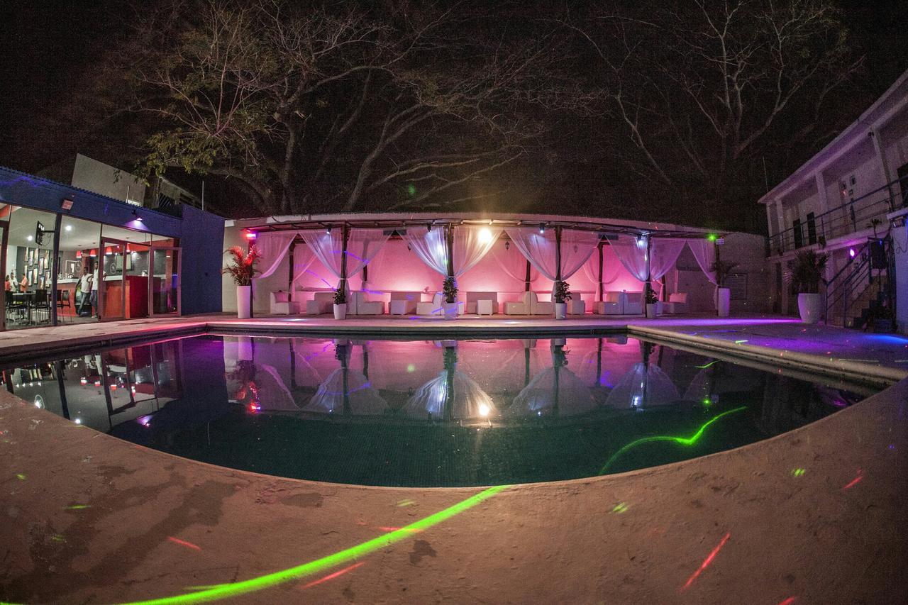 Hotel Santa Cruz Tehuantepec Santo Domingo Tehuantepec Dış mekan fotoğraf